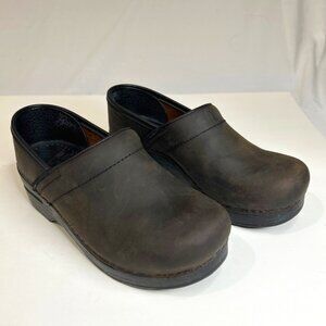 Dansko Women's Size 36, US 6, Brown Professional Slip On Leather Clog Shoes